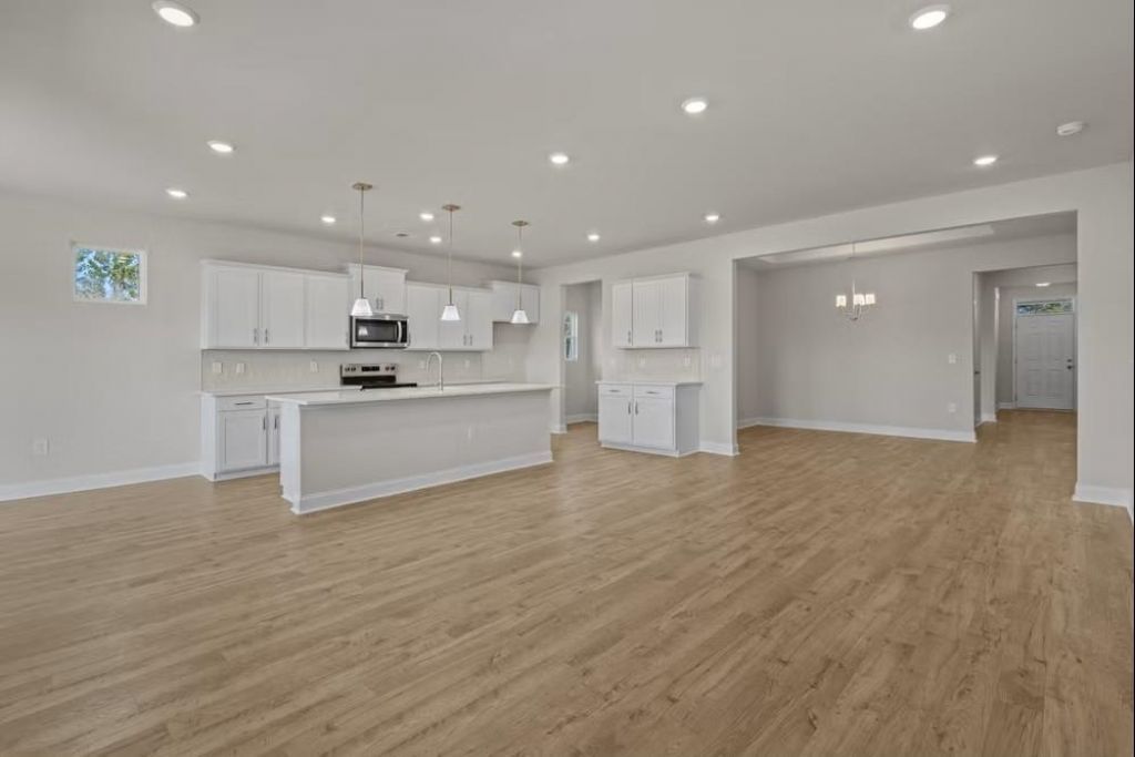 7721 Vicino Path Photo 6