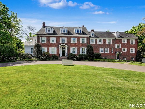 24 Saint Johns, Unit 4, New Canaan, CT 06840