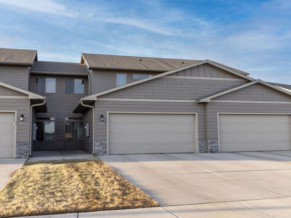227 E Ivy Rd, Tea, SD 57064