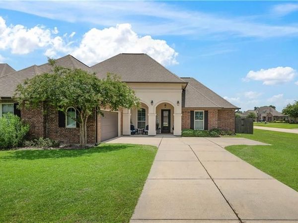 400 WALTER Lane , Madisonville, LA 70447