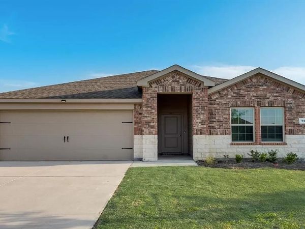 972 Glover Drive, Aubrey, TX 76227