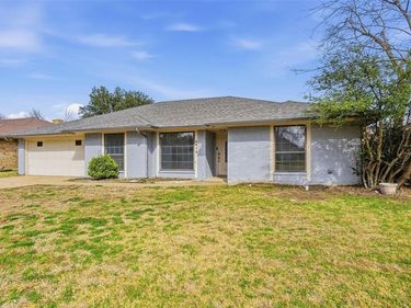 4612 Applewood Road, Fort Worth, TX 76133
