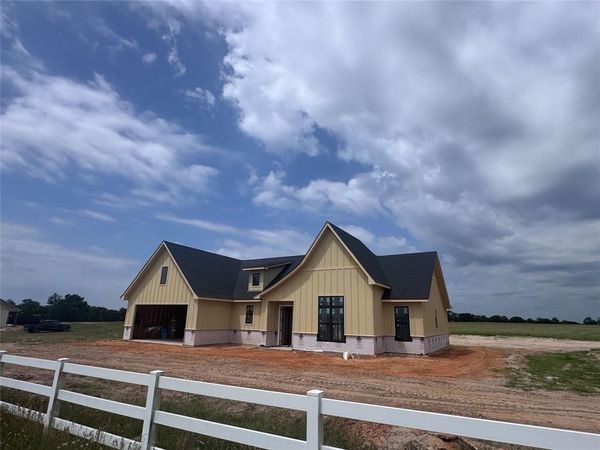 16321 County Road 441 , Lindale, TX 75771