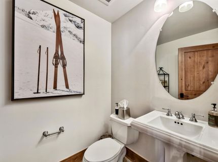 8001 Northstar Drive, Truckee, CA 96161 Photo