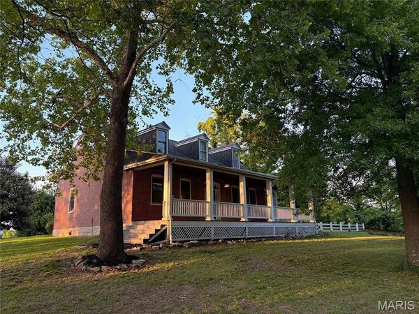 7637 Highway 100 , Washington, MO 63090