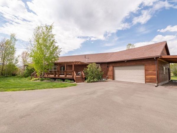 275 S 8600 E, Huntsville, UT 84317
