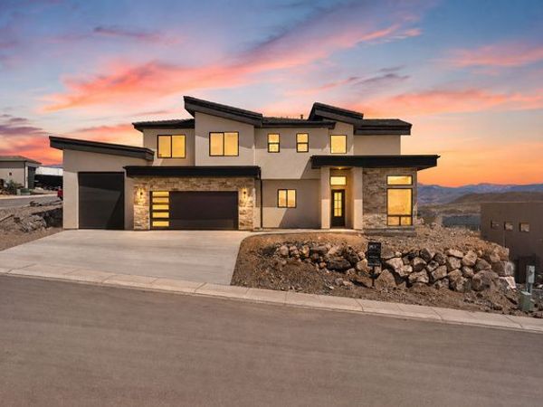 1674 W 840 S, Hurricane, UT 84737