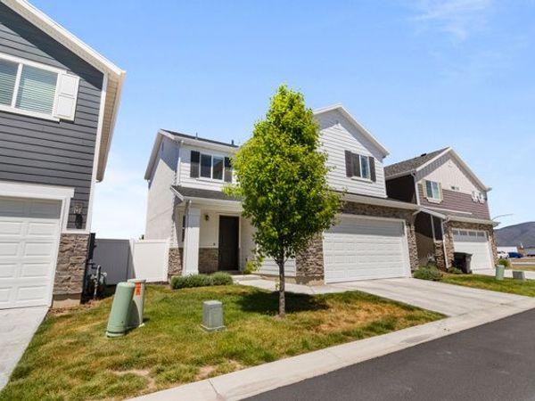 3233 S BURKHILL LN , Syracuse, UT 84075