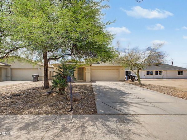 2743 E TAMARISK Avenue, Phoenix, AZ 85040