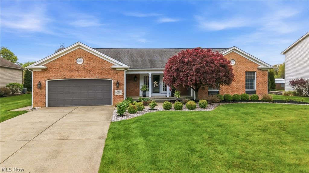 100 Forest Hill Drive , Hubbard, OH 44425 Main Photo
