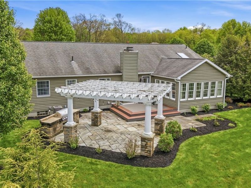 100 Forest Hill Drive, Hubbard, OH 44425 Photo 12
