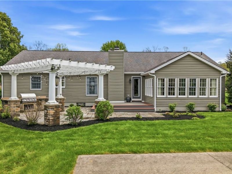 100 Forest Hill Drive, Hubbard, OH 44425 Photo 9