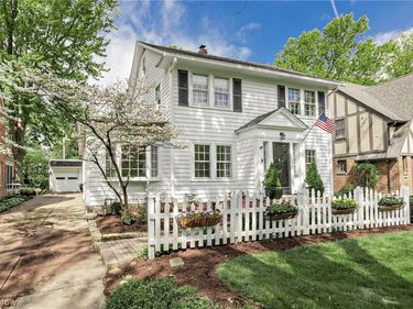 2528 Ashurst Road, University Heights, OH 44118