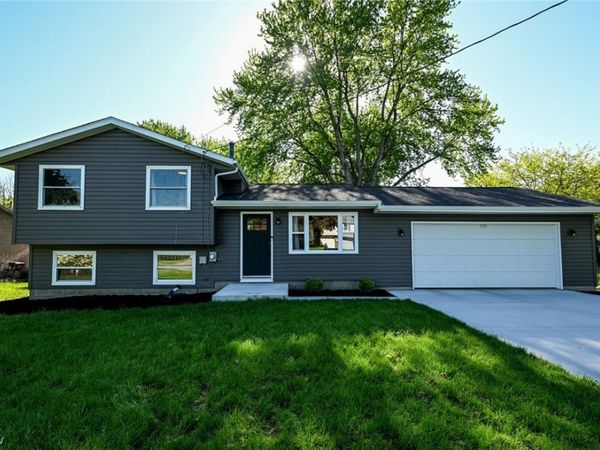 1520 Congress Lake Road , Mogadore, OH 44260