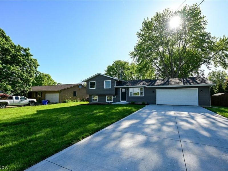 1520 Congress Lake Road, Mogadore, OH 44260 Photo 2