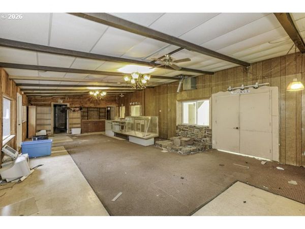 714 N SANTIAM HWY, Gates, OR 97346