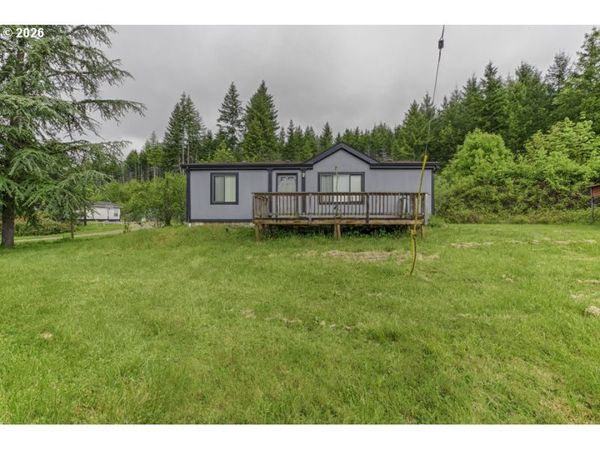 714 N SANTIAM HWY, Gates, OR 97346