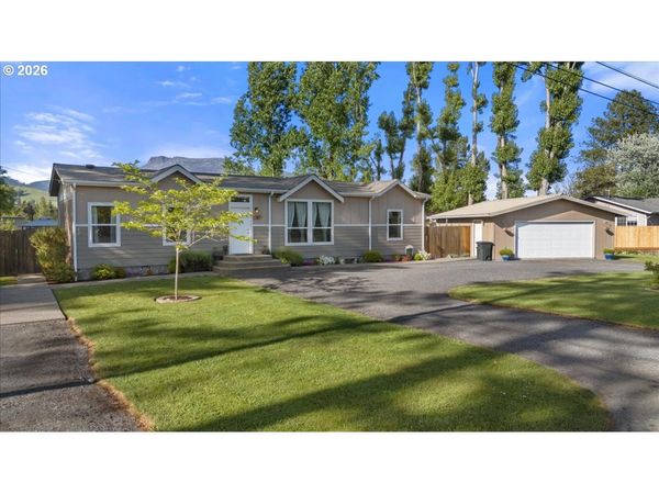 162 ROBERT AVE, Glide, OR 97443