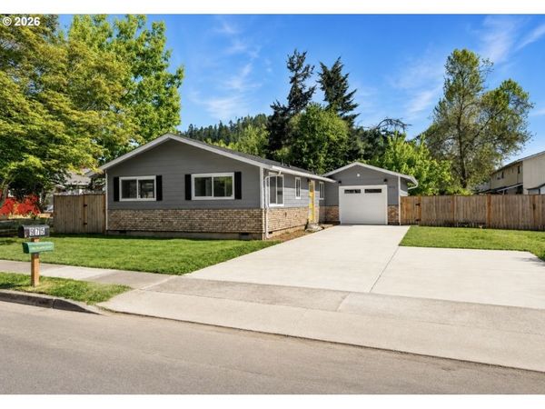 975 EVERGREEN DR, Creswell, OR 97426