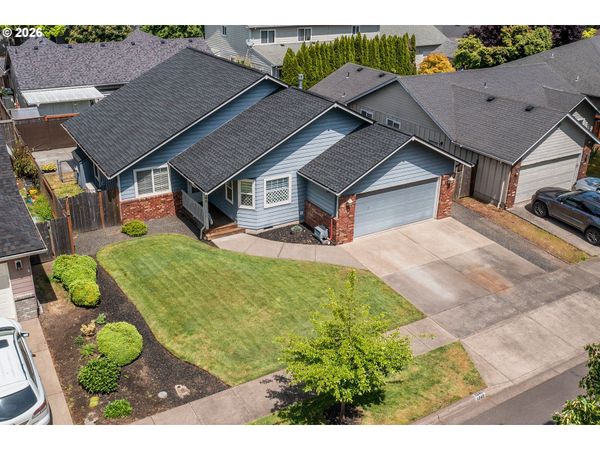 1345 NAPA VALLEY LN, Eugene, OR 97404
