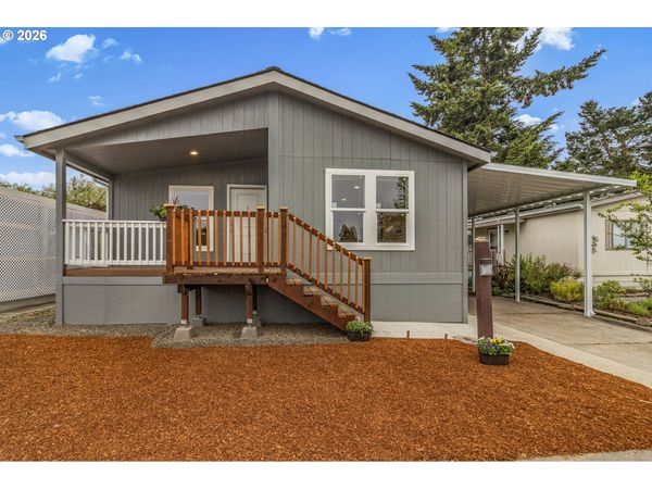 1400 Candlelight DR, Unit 209, Eugene, OR 97402