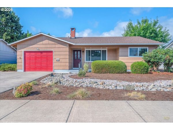 943 OREGON WAY, Woodburn, OR 97071