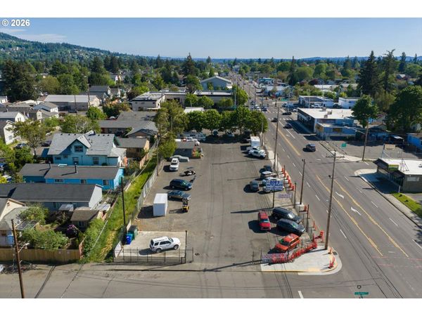 5826 SE 82ND AVE, Portland, OR 97266
