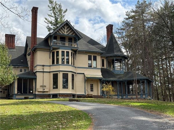 19 Chestnut Street , Clinton, NY 13323