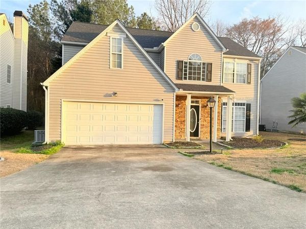2182 Fall Creek Lodge, Loganville, GA 30052
