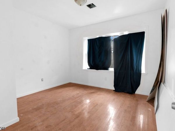 173 3Rd St, Elizabeth, NJ 07206