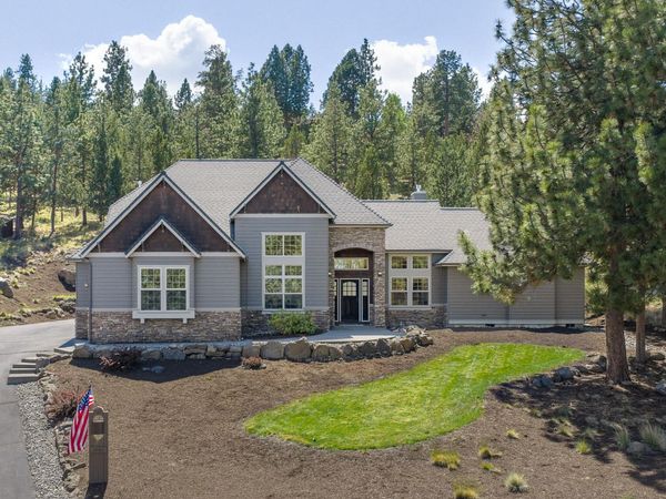 3193 NW Colonial Drive, Bend, OR 97703
