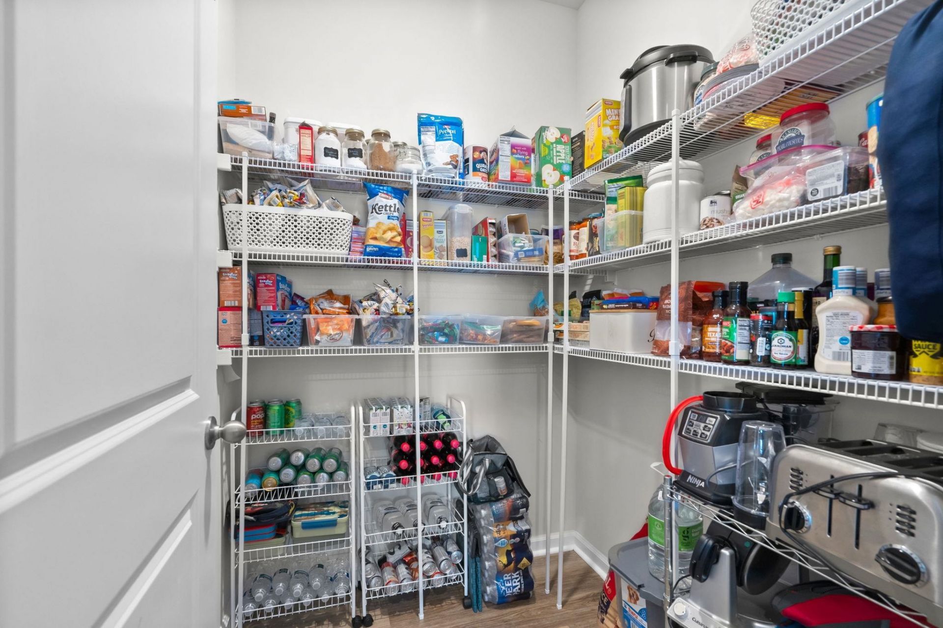 1241 Sennema Circle  Photo 19