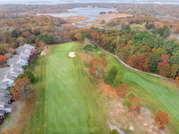 13 Laurel Hill Ct, Unit 13, Bourne, MA 02532