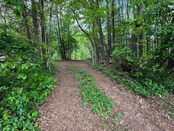 5512 Barrington Country Circle, Ooltewah, TN 37363
