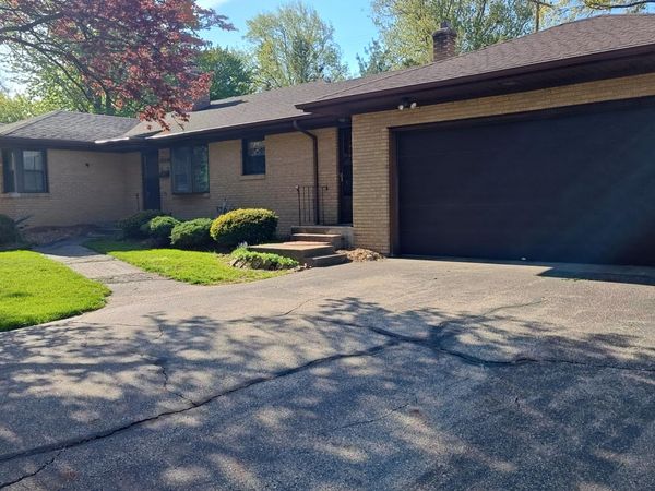 422 3 Mile Road NE, Grand Rapids, MI 49505