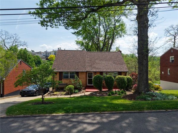 1325 Meadowlark Dr , Pittsburgh, PA 15243