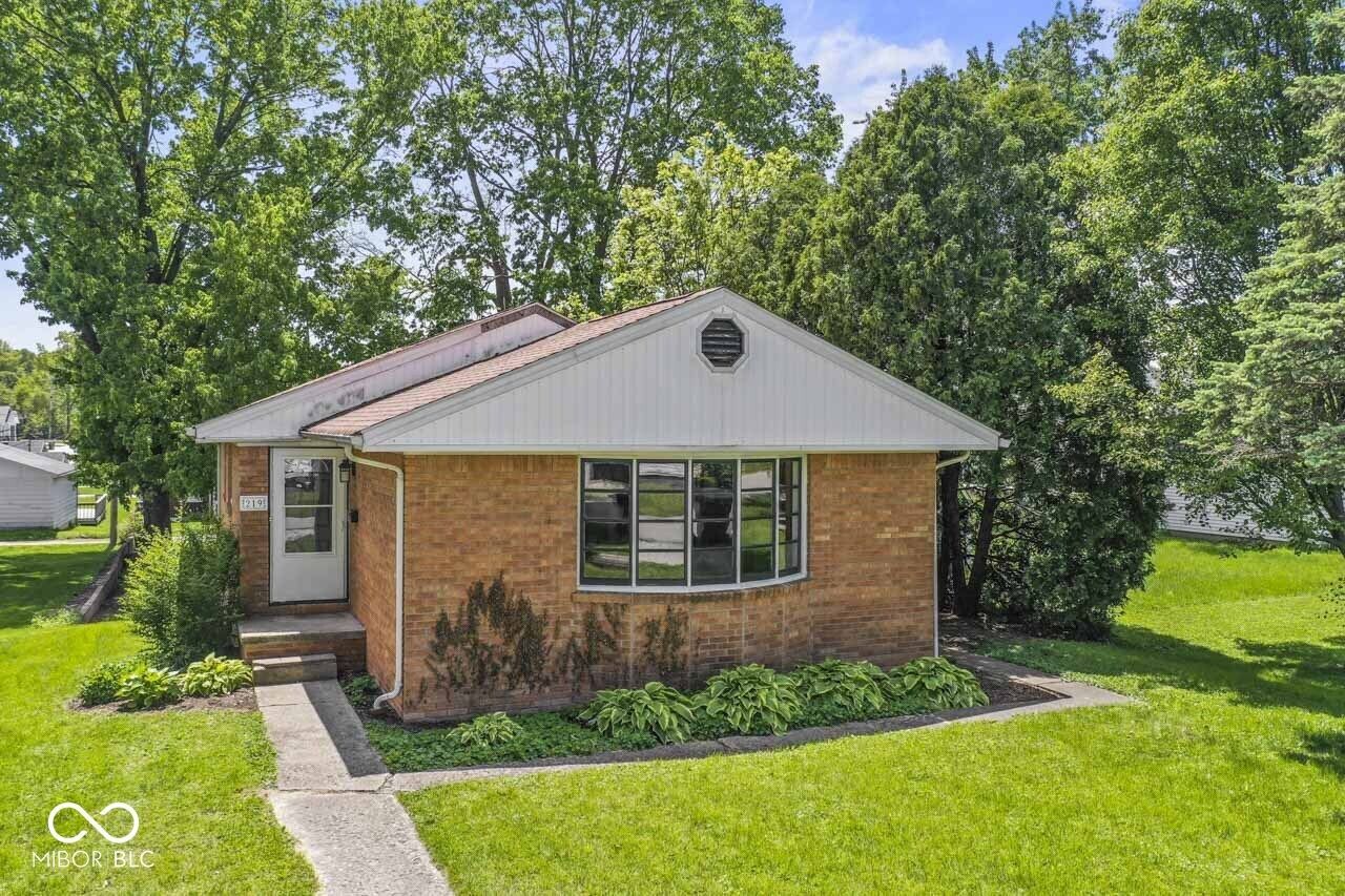 219 W Taylor Street, Pendleton, IN 46064 Main Photo