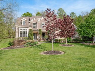 7695 Cottonwood Trail, Chagrin Falls, OH 44023
