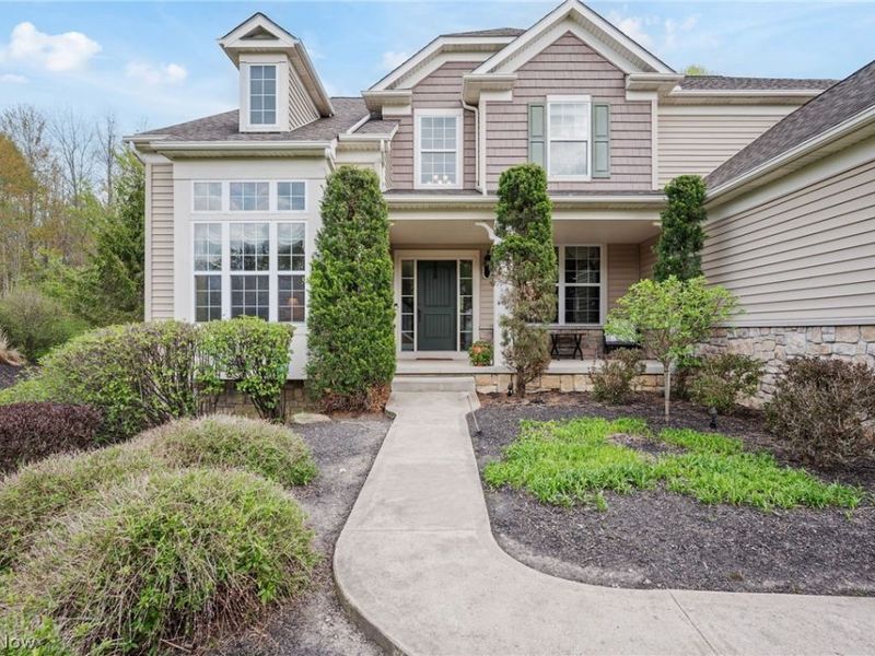7695 Cottonwood Trail, Chagrin Falls, OH 44023 Photo 3