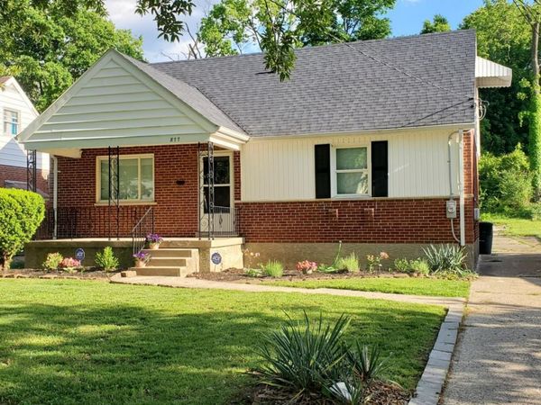 877 Oakfield Avenue, Cincinnati, OH 45224