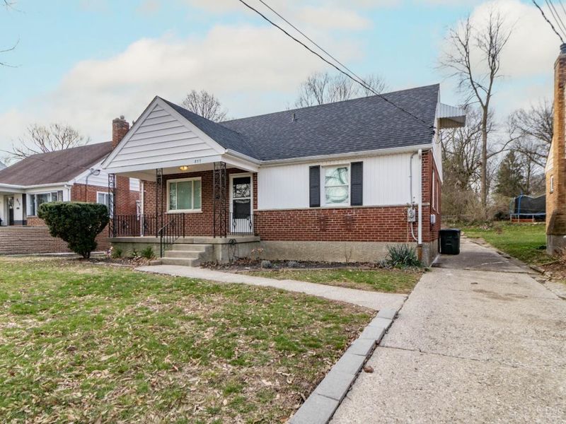 877 Oakfield Avenue, Cincinnati, OH 45224 Photo 3