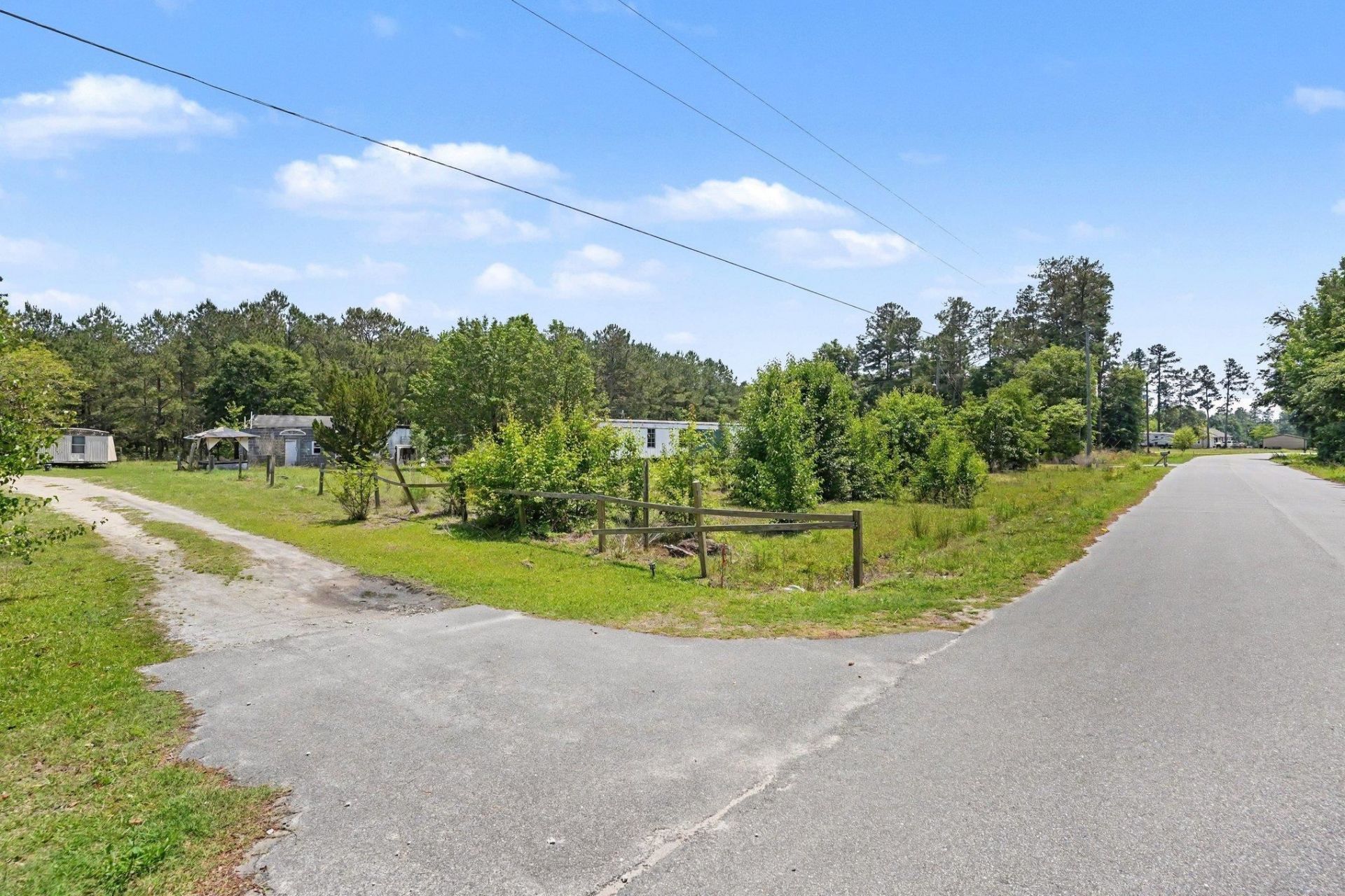 8963 Ware Dr.  Photo 5
