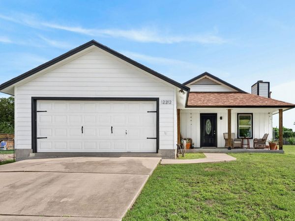 12212 Mustang DR, Buda, TX 78610