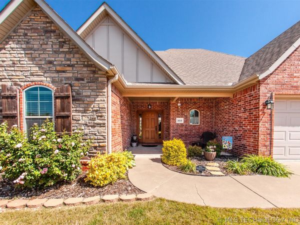 5610 Nottingham Place , Bartlesville, OK 74006