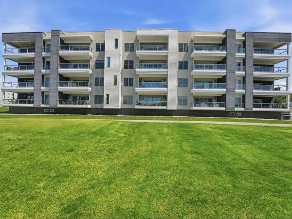 5233 Highpointe Lakes Drive , Unit 301, Westerville, OH 43081