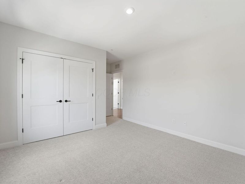 5233 Highpointe Lakes Drive , Unit 301, Westerville, OH 43081 Photo 11