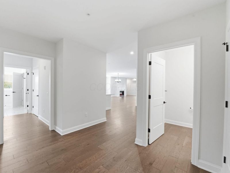 5233 Highpointe Lakes Drive , Unit 301, Westerville, OH 43081 Photo 3