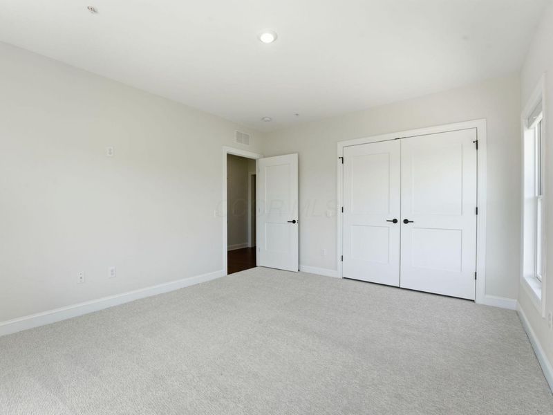 5233 Highpointe Lakes Drive , Unit 301, Westerville, OH 43081 Photo 8