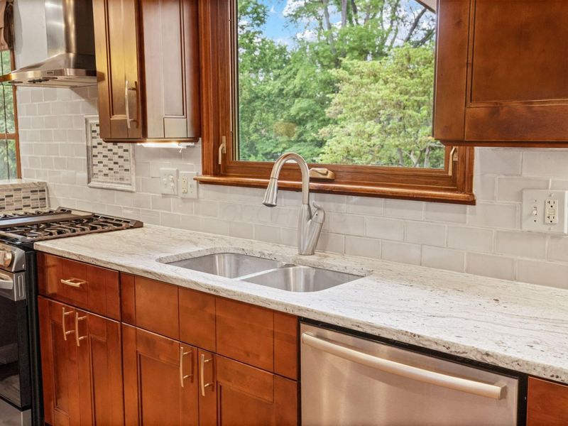 1016 Melinda Drive, Westerville, OH 43081 Photo 14