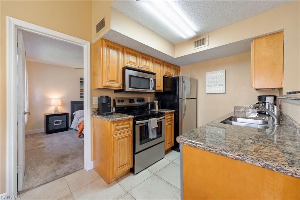 12581 Equestrian Cir, Unit 1016, Fort Myers, FL 33907 Photo
